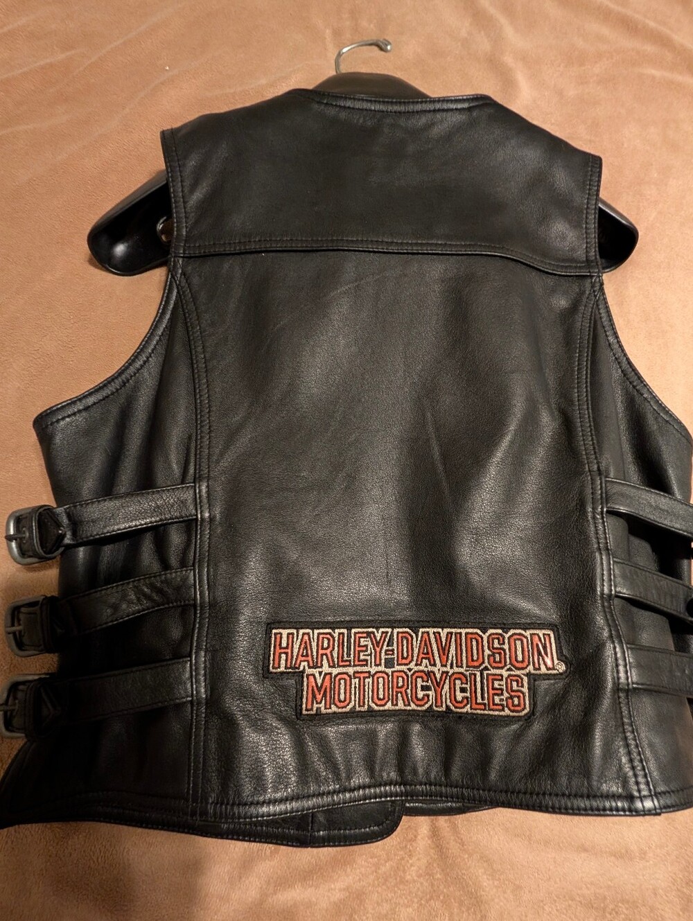 Authentic Vintage Harley Davidson® Black Leather Vest with Emb. HD Logo Back - Picture 6 of 15